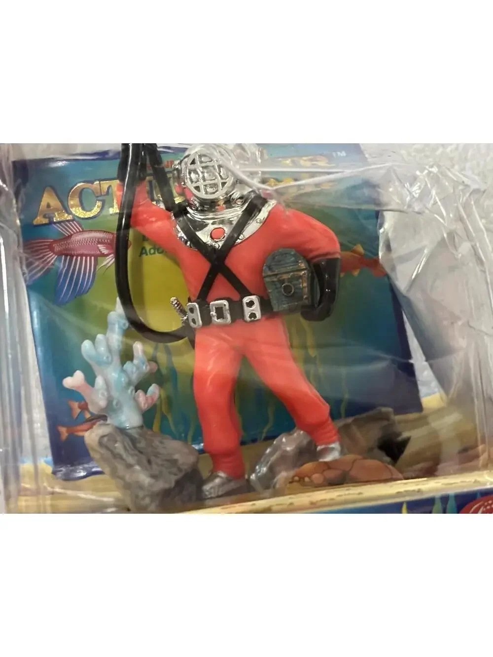 Penn-Plax DEEP SEA DIVER ORANGE SUIT Jewel Box Collection